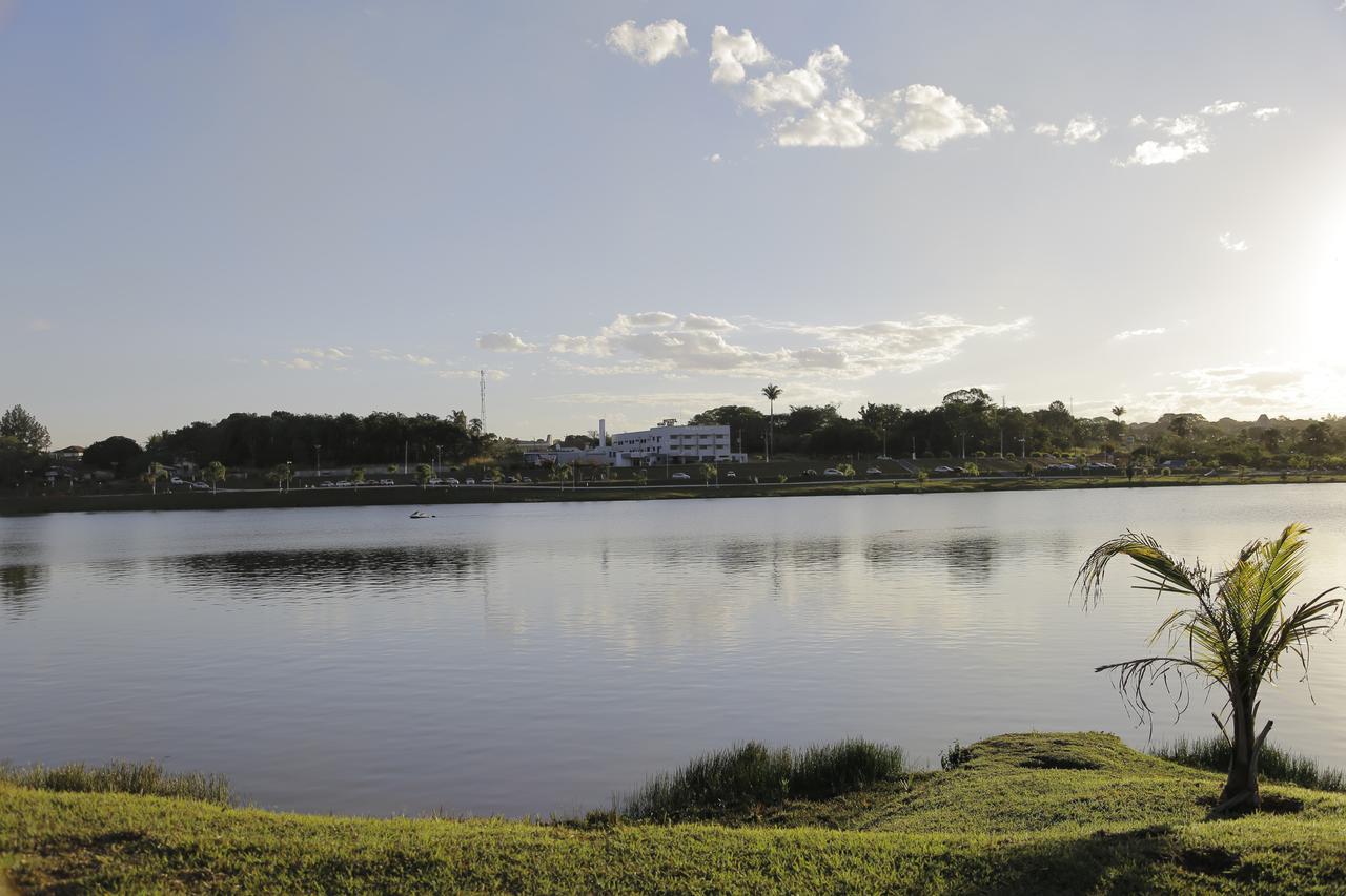 Morrinhos  Beira Lago Palace Hotel מראה חיצוני תמונה