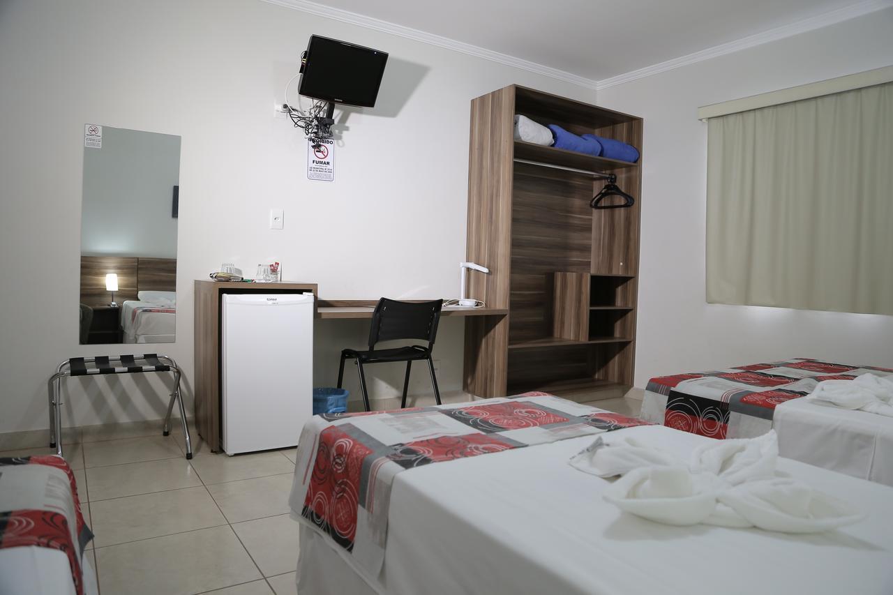 Morrinhos  Beira Lago Palace Hotel מראה חיצוני תמונה