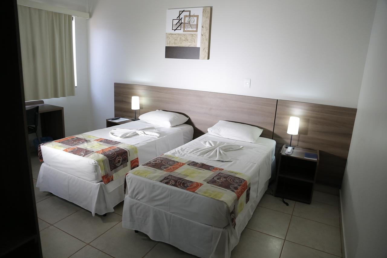 Morrinhos  Beira Lago Palace Hotel מראה חיצוני תמונה