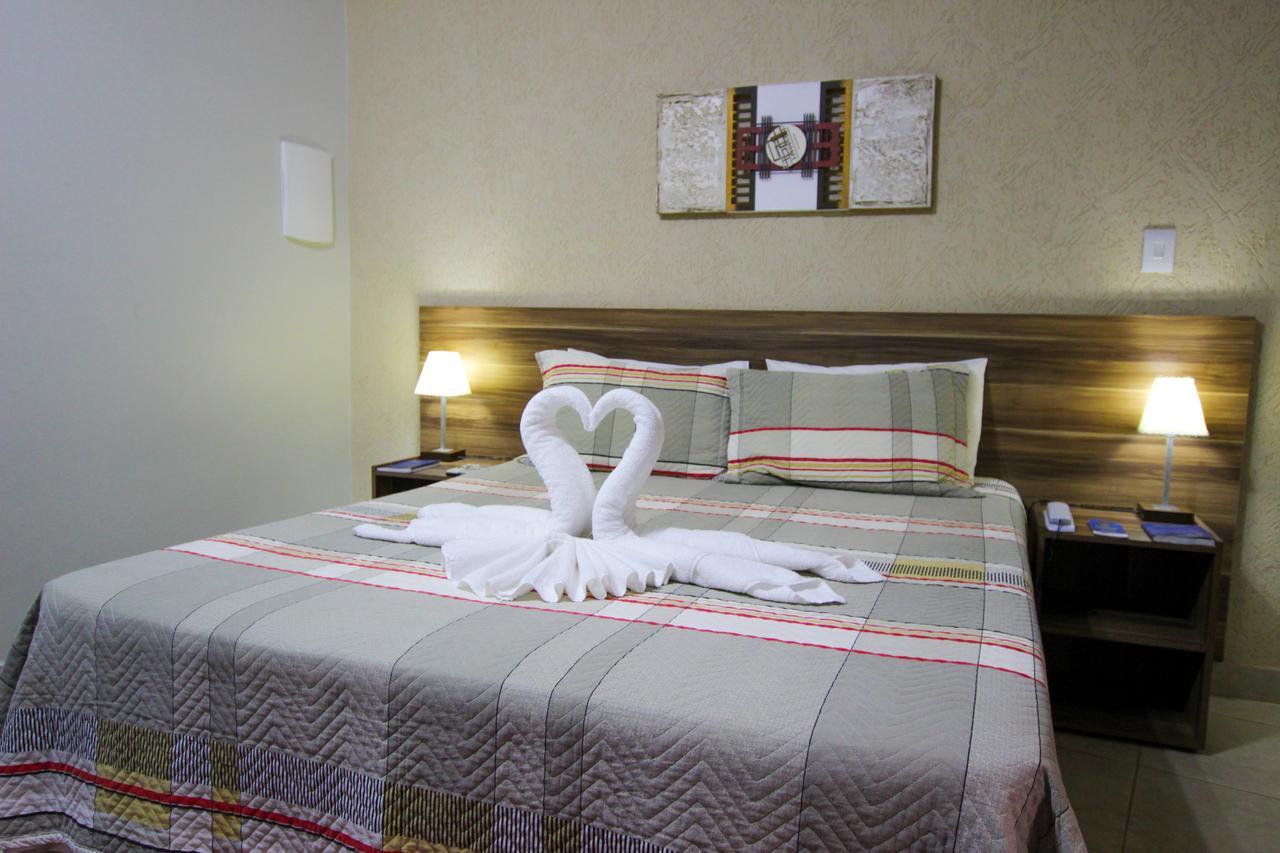 Morrinhos  Beira Lago Palace Hotel מראה חיצוני תמונה