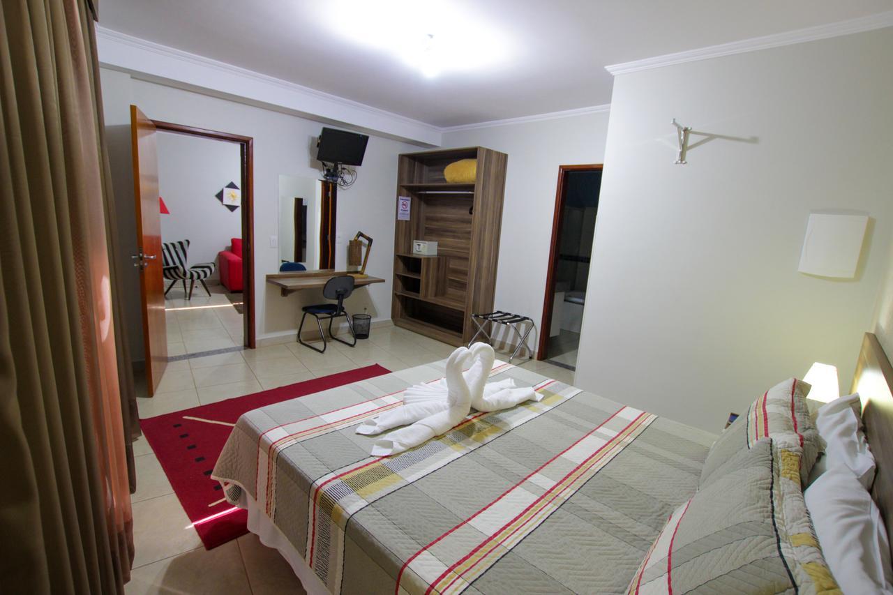 Morrinhos  Beira Lago Palace Hotel מראה חיצוני תמונה