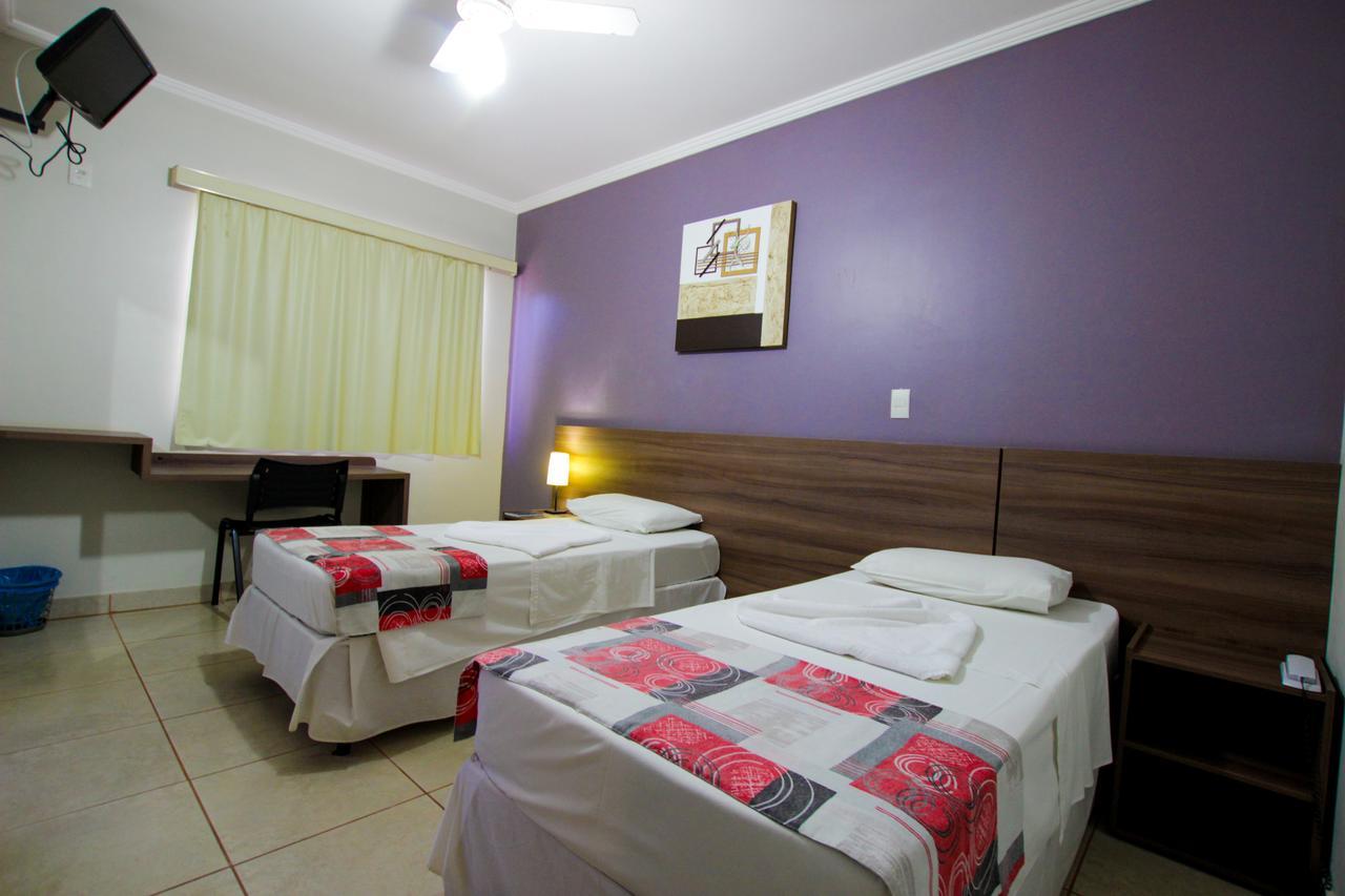 Morrinhos  Beira Lago Palace Hotel מראה חיצוני תמונה