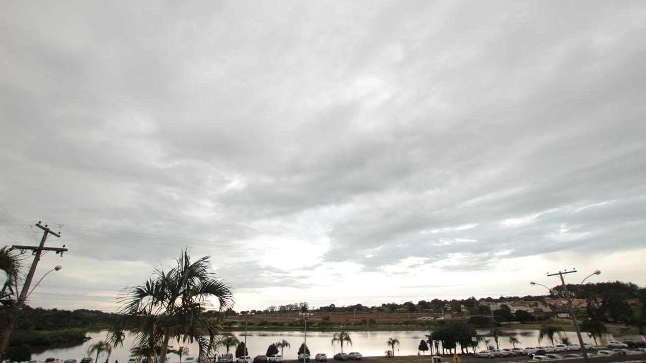 Morrinhos  Beira Lago Palace Hotel מראה חיצוני תמונה
