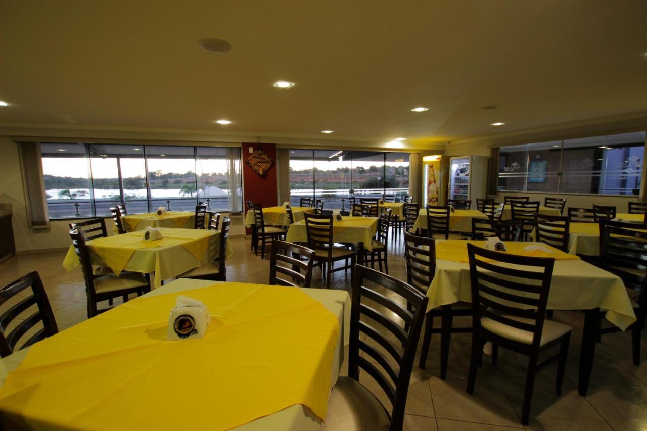 Morrinhos  Beira Lago Palace Hotel מראה חיצוני תמונה