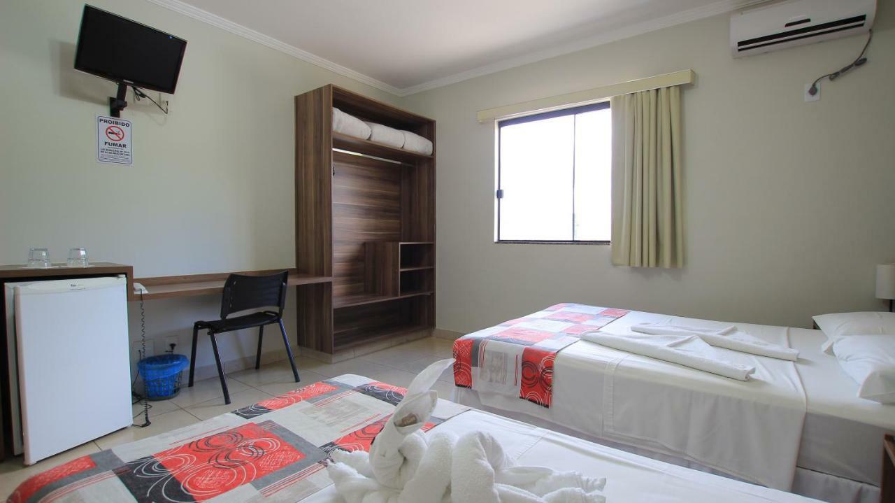Morrinhos  Beira Lago Palace Hotel מראה חיצוני תמונה